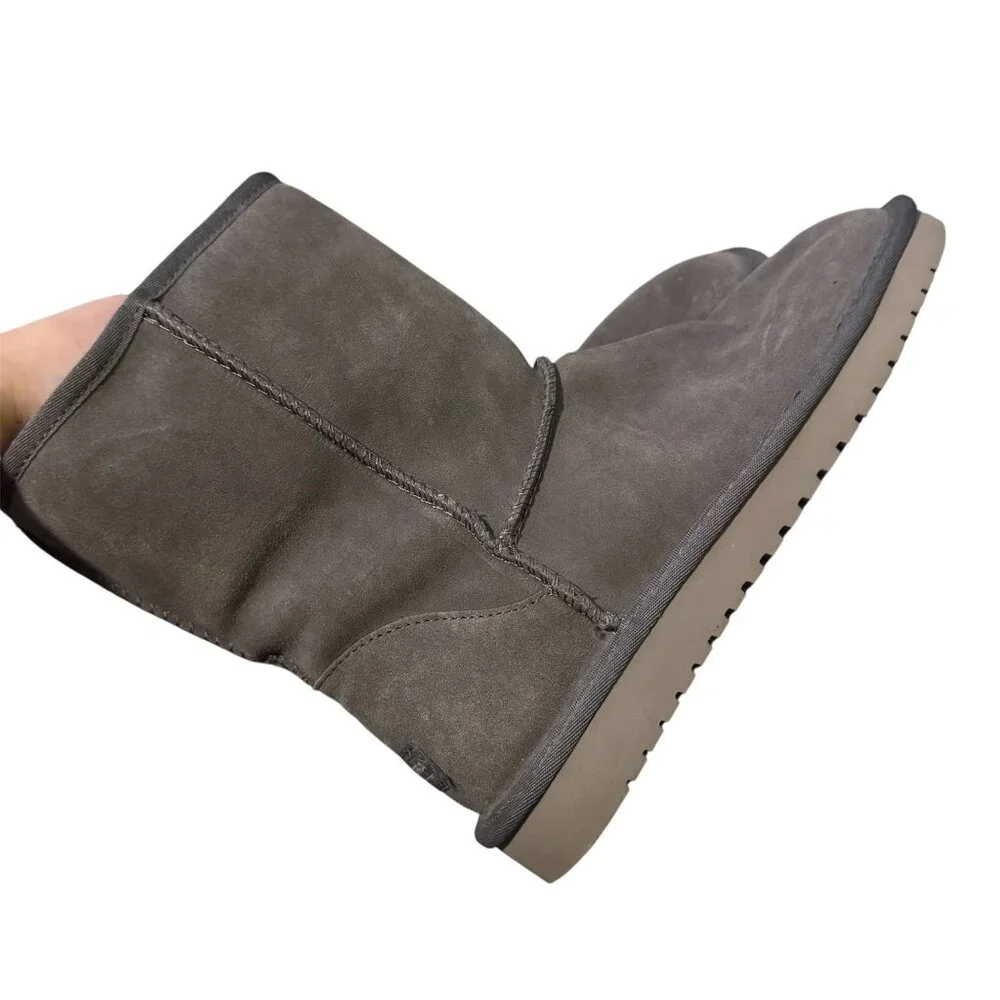 Koolaburra by Ugg Australia Taupe Classic II Short Boot Size 8 Womens
